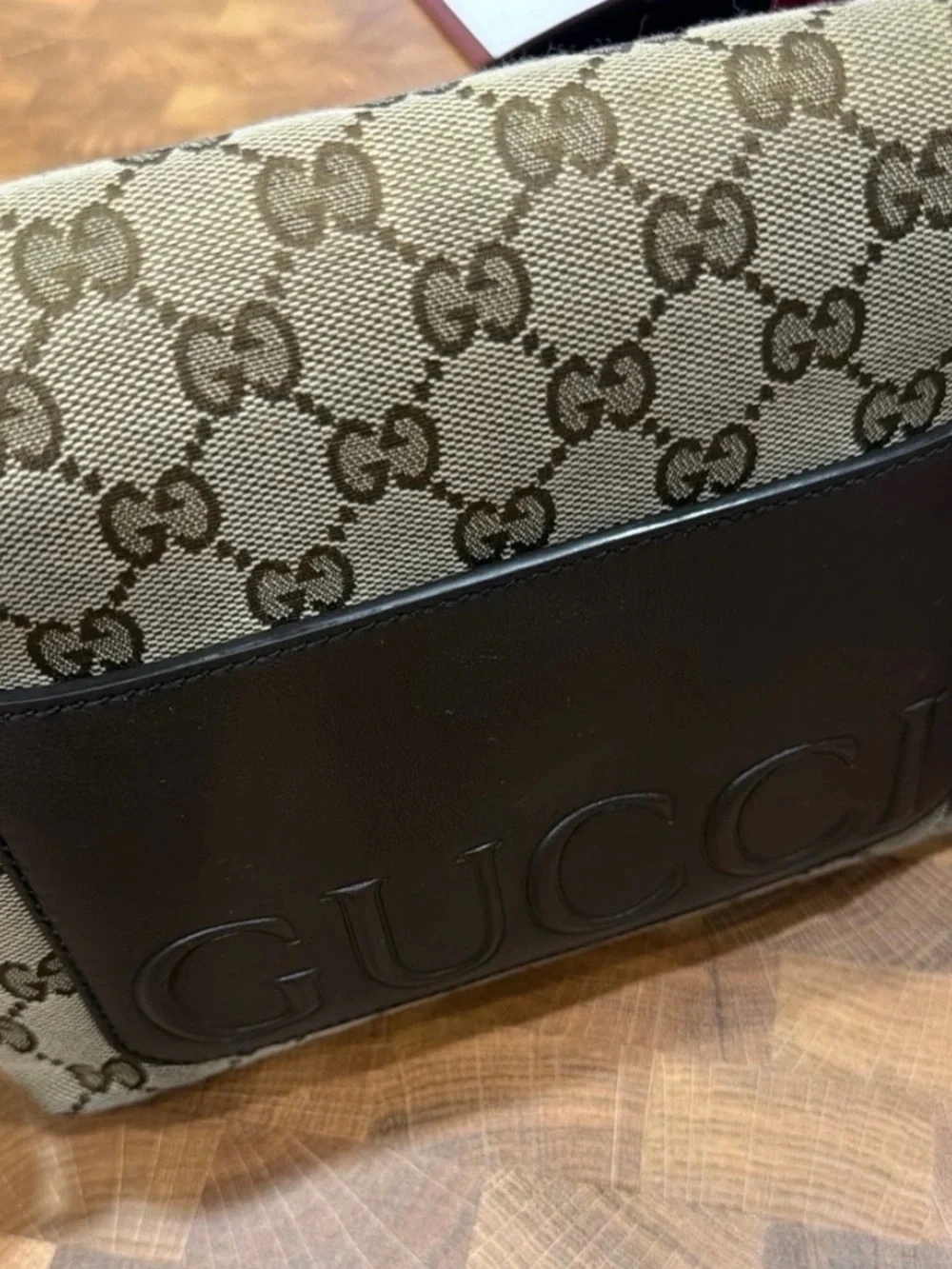 Gucci classic gg